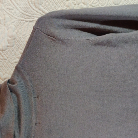 Pierre New York Turtleneck Sweater - Picture 12 of 15